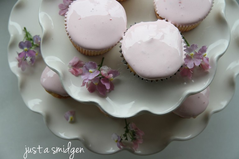 Strawberry Cream Cupcakes 5