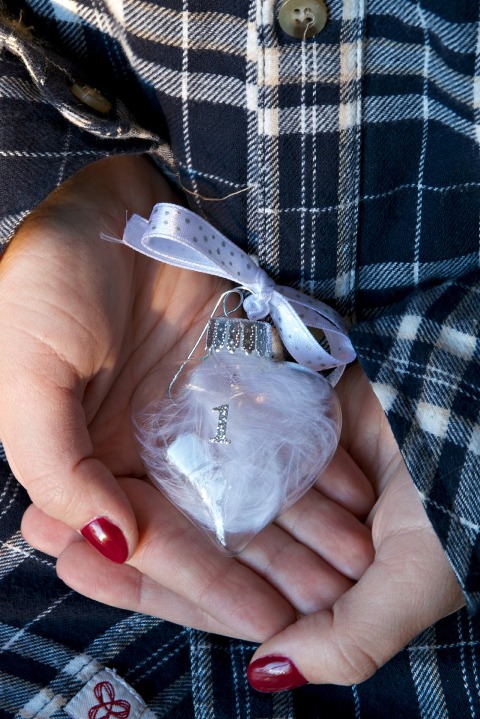 Angel Advent in Hands