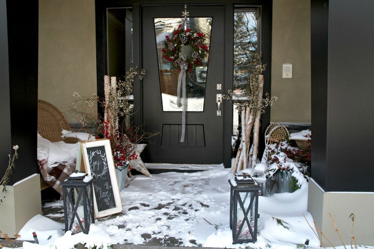 Front Entryway 16