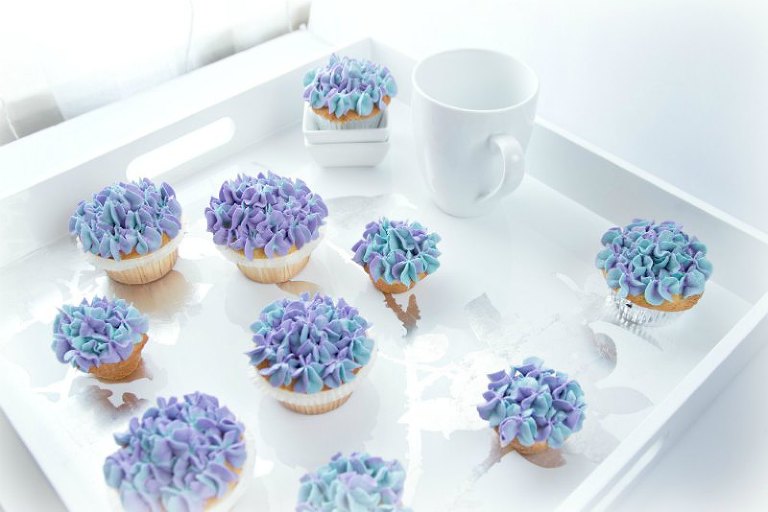Hydrangea Cupcakes 6A