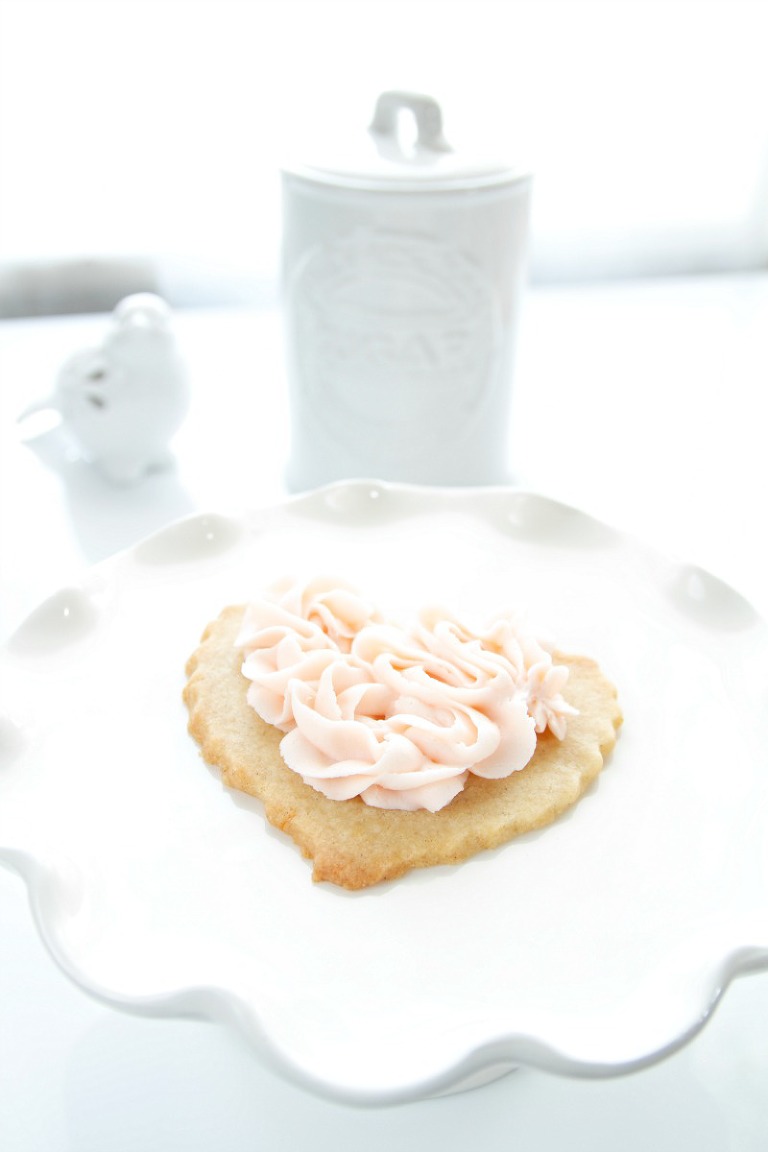 Ribbons and Roses Cookies 9